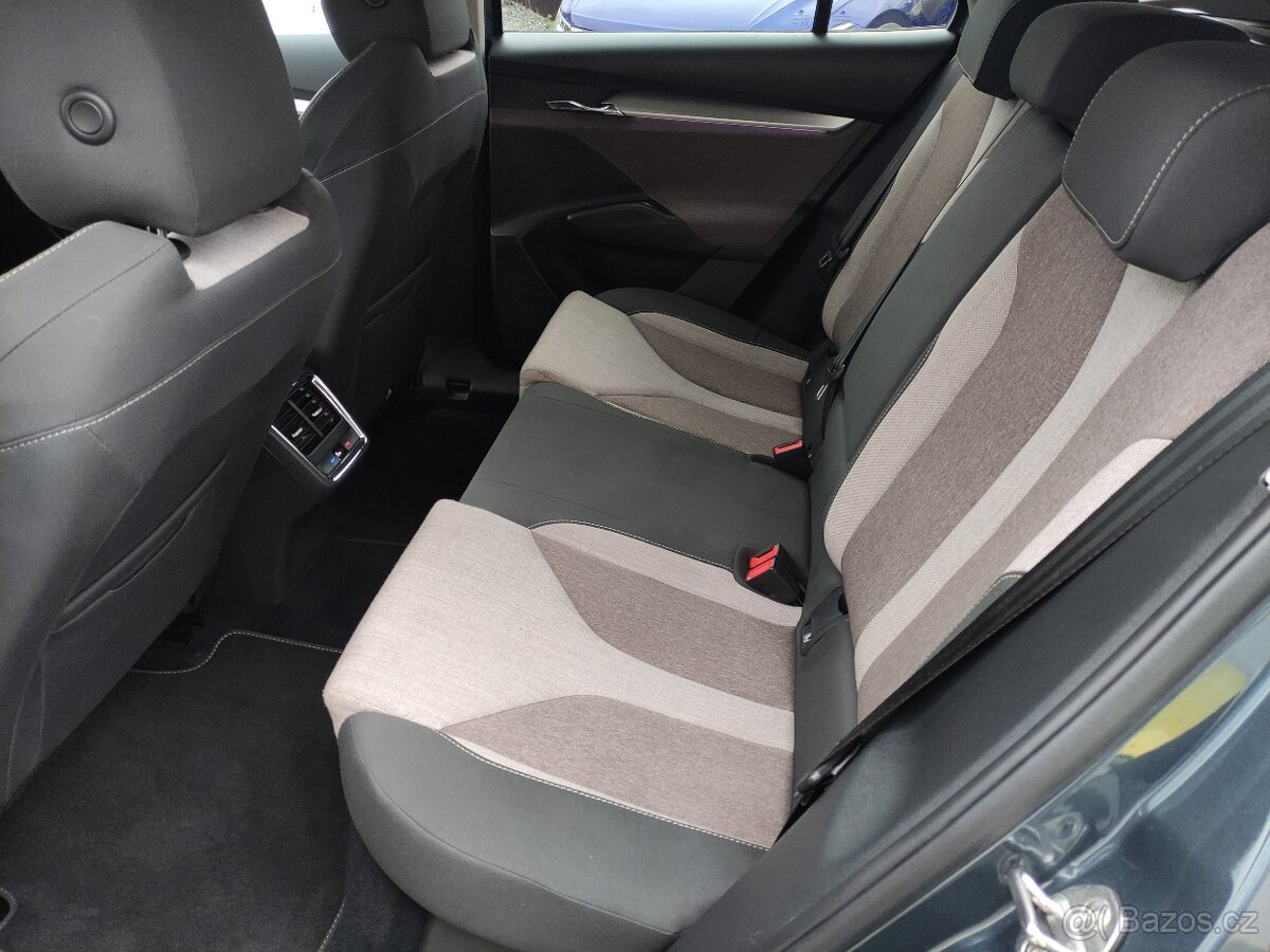 Škoda Enyaq iV 60 EDITION MATRIX LED KAMERA - 7