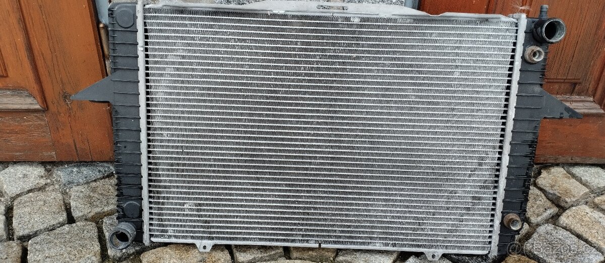 Volvo V70 S70 98-01 chladič Sahara mřížka 2× - 7