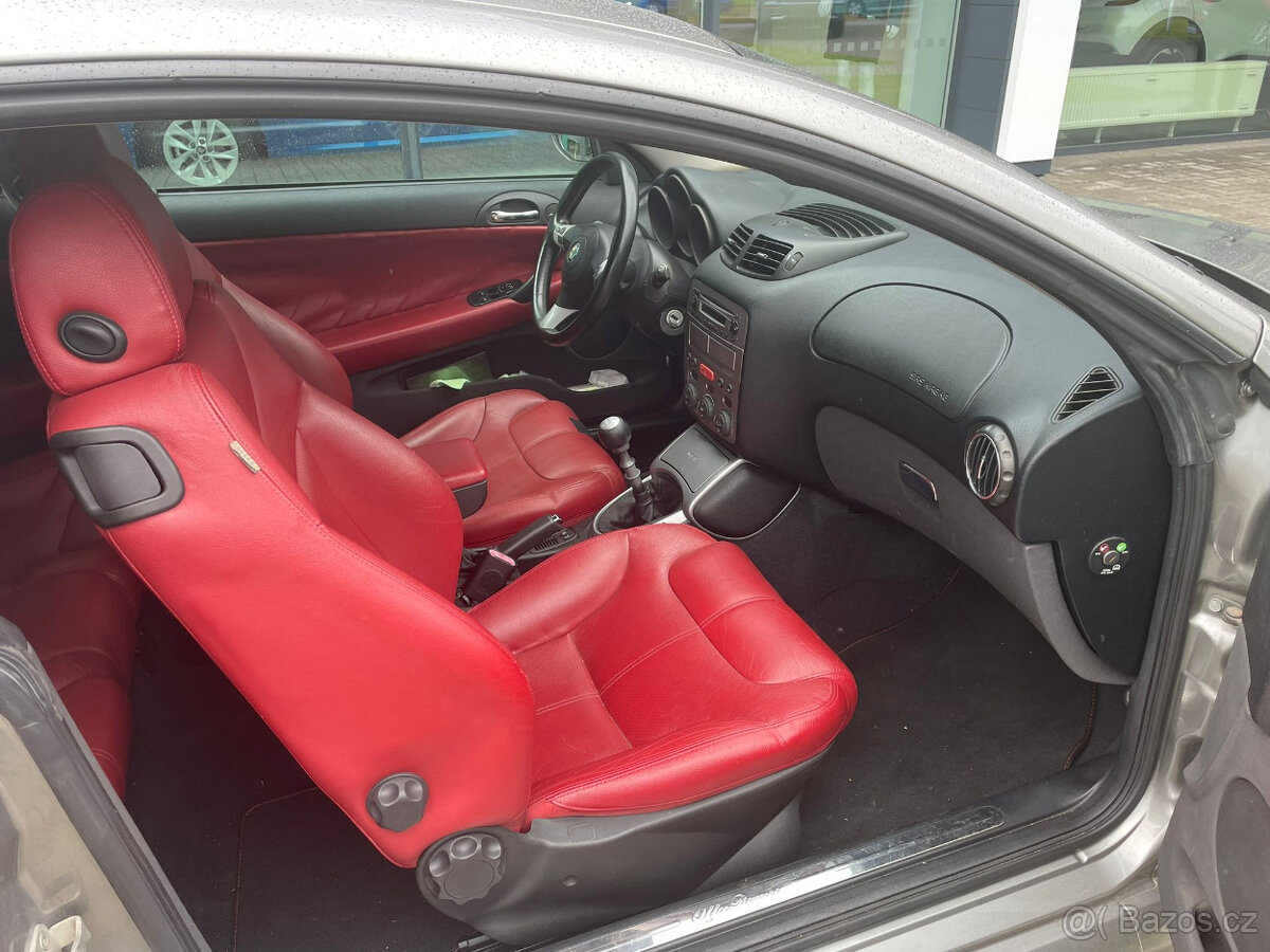 Alfa Romeo GT 3.2 V6 - 7