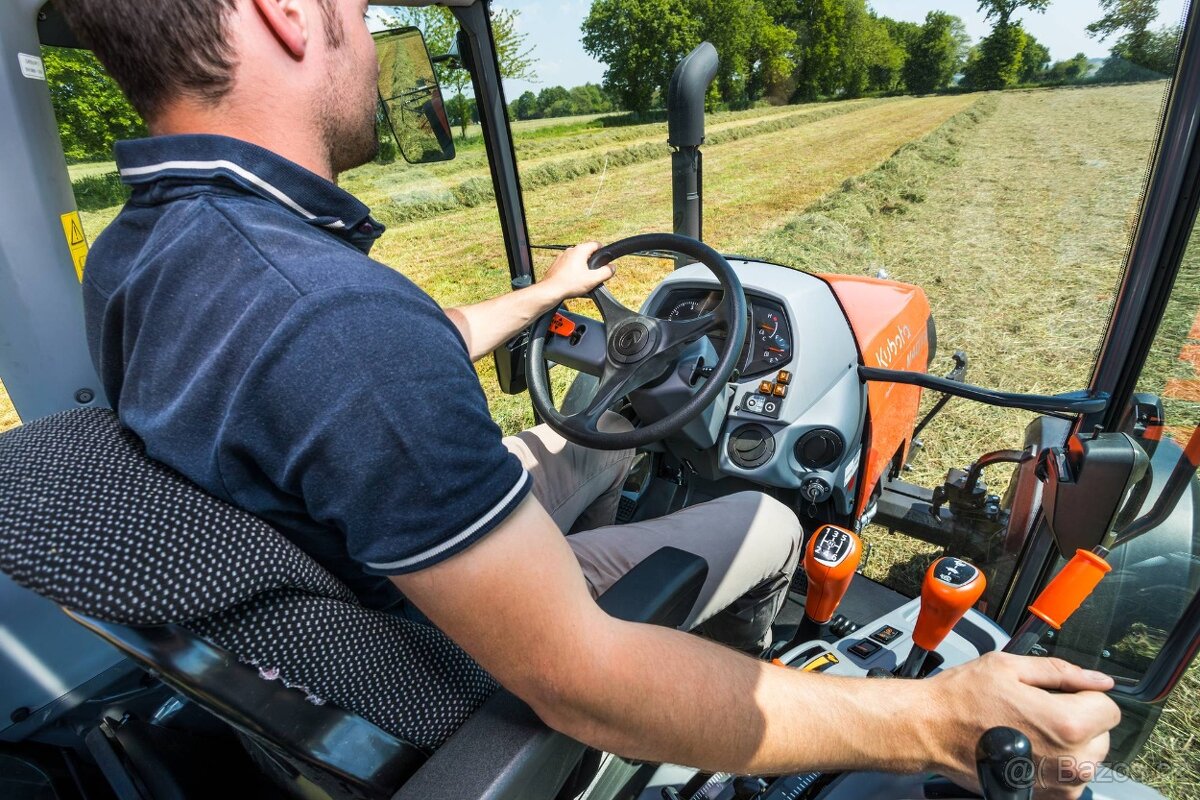 Kubota M4073 - 7