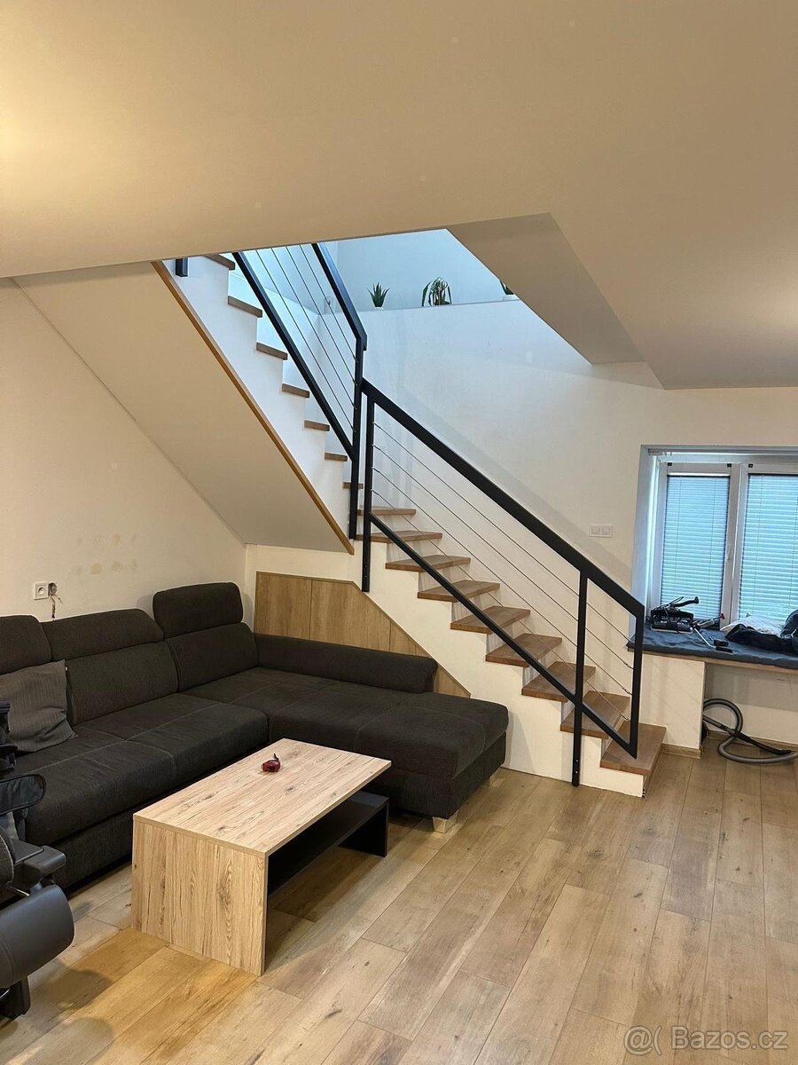 Rodinný dům 7+kk 220m2, 1814m2 - 7