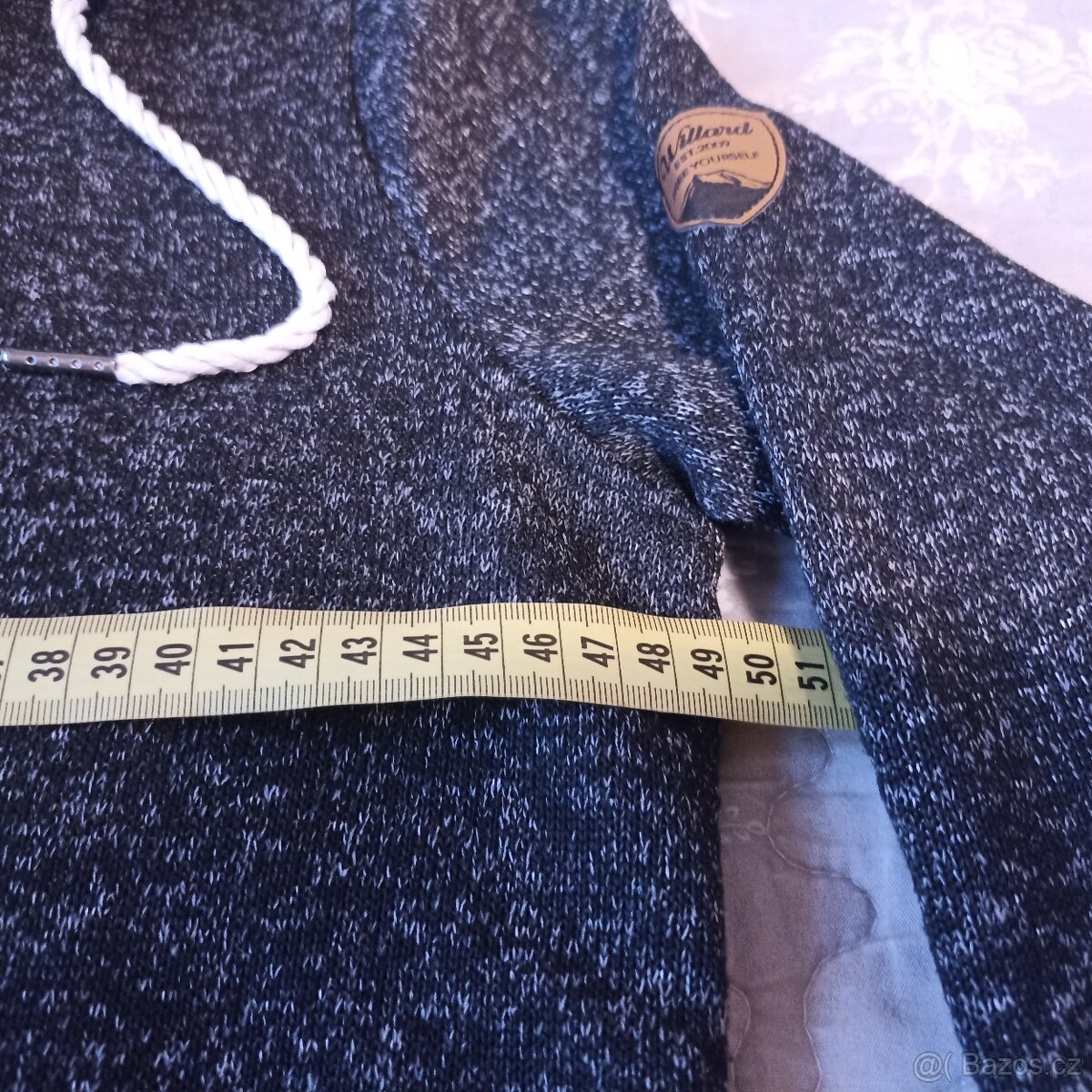 Mikina s kapucí, M - 7