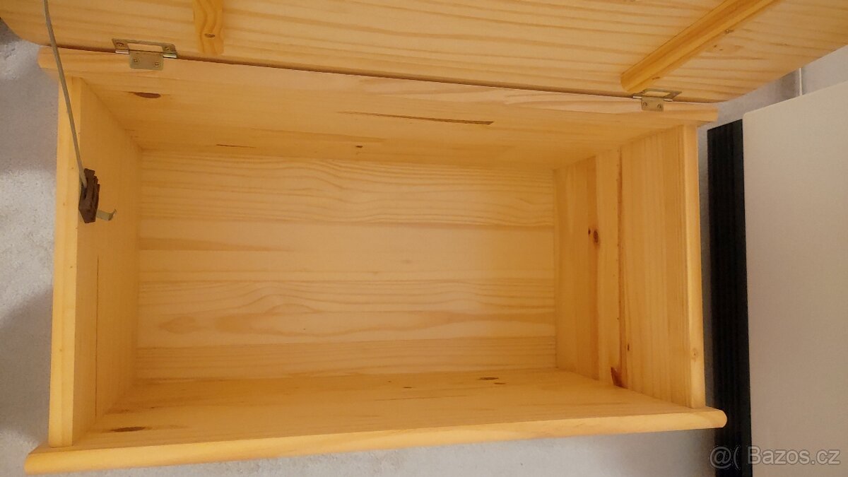 Truhla lakovaná - 7