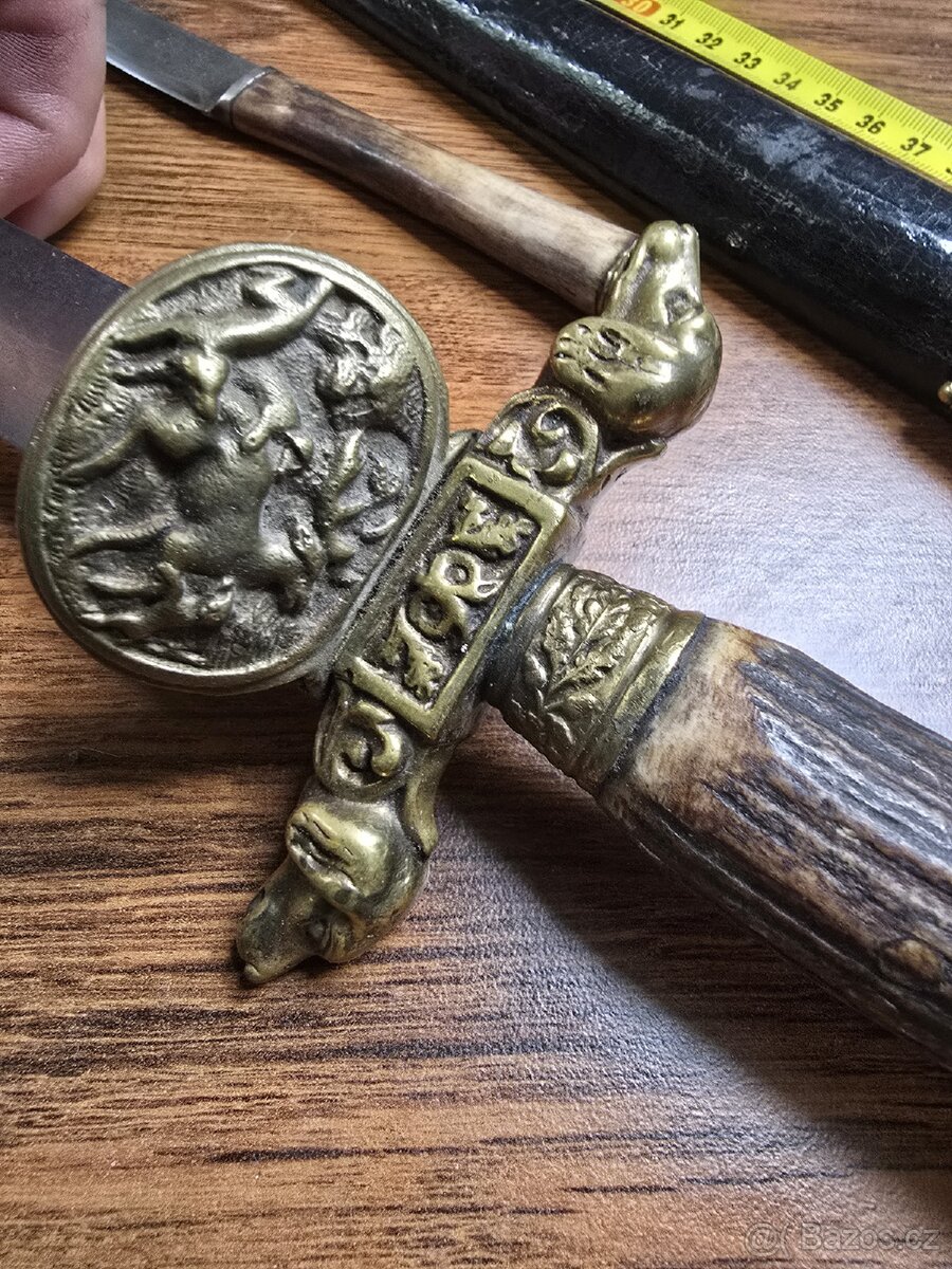 KRASNY STARY LOVECKÝ TESÁK- KANEC - 7