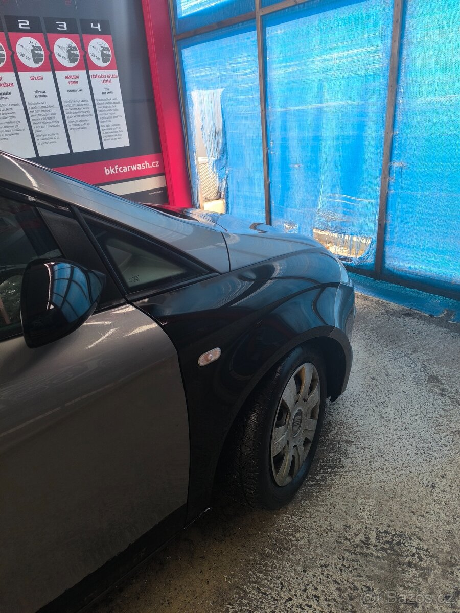 Seat Altea nafta 77 kW rok 2005/12 - 7