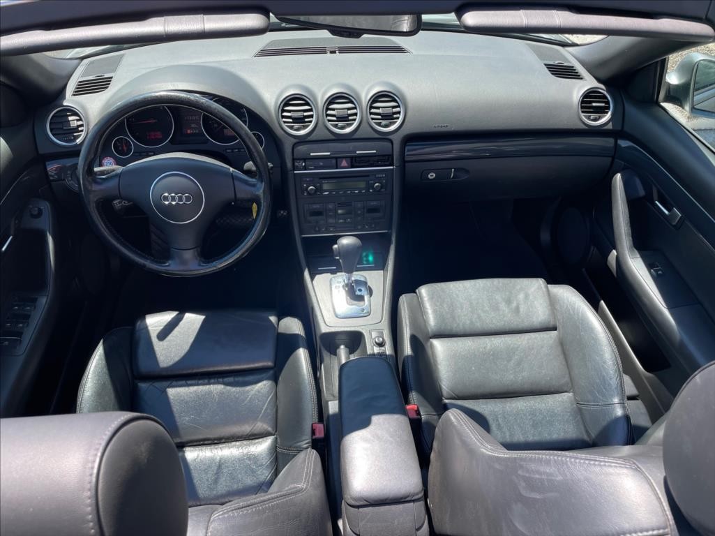 Audi A4 2,5 (2003) - 7