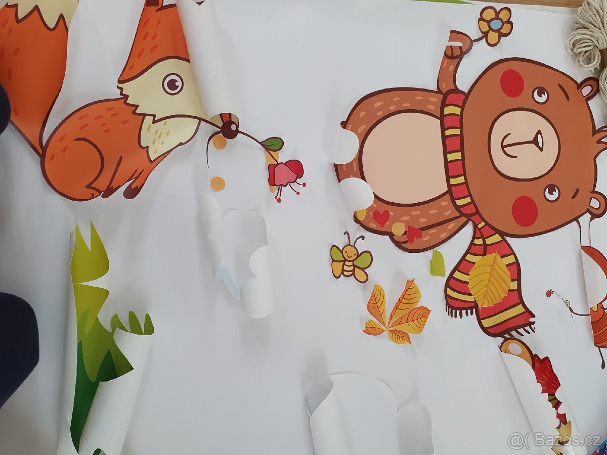 Monitor dechu + 2x postýlka, prostěradla, samolepky na zed - 7