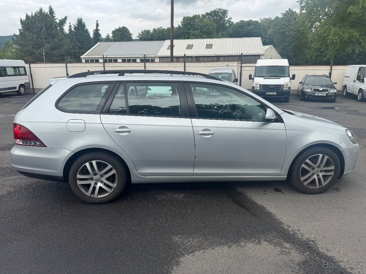 Volkswagen Golf VI 1.6 TDi COMBI MODEL 2012 MOŽNO NA SPLÁTKY - 7