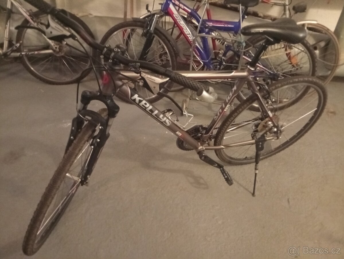 Prodám trekové Kellys axis - 7