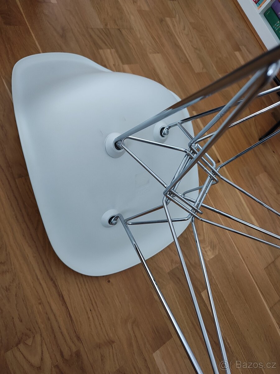 Sada 4x Vitra Eames Plastic Side Chair (DSR) – bílá, chrom - 7