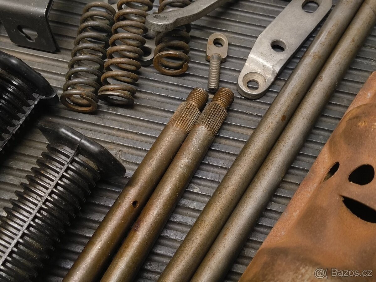 Nepoužité uloženkové originální díly ČZ 125 175 250 477 476 - 7