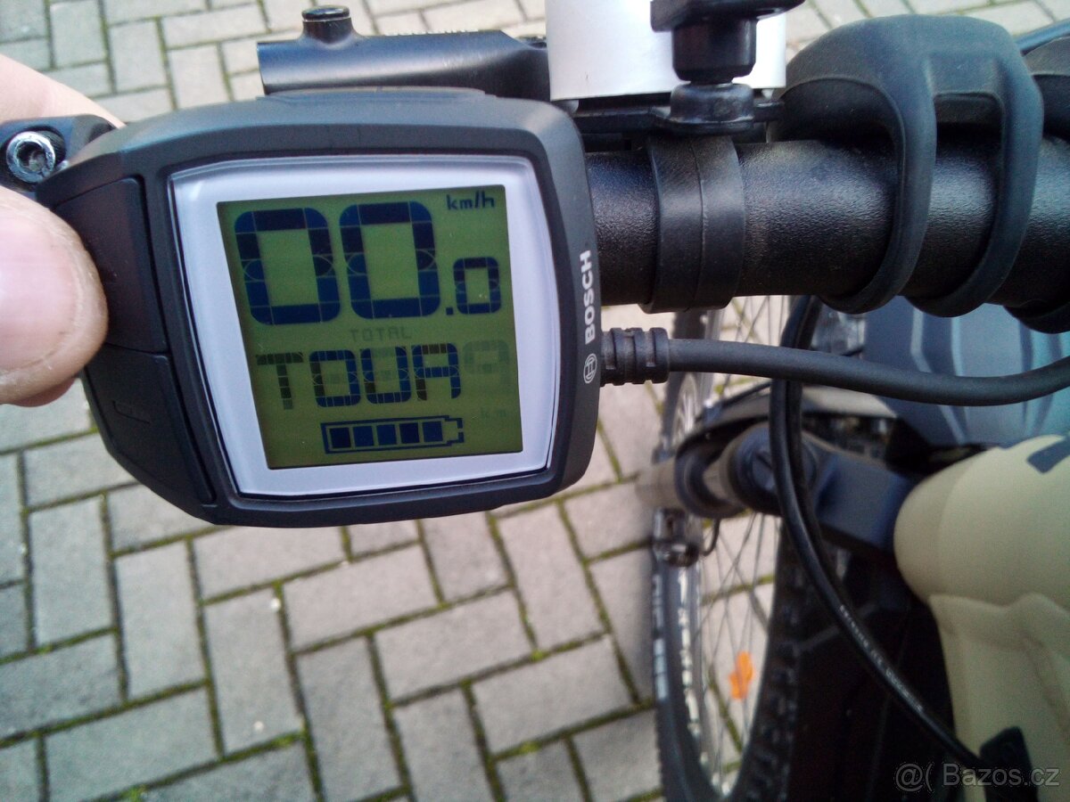 Prodám horské elektrokolo CUBE HYBRID - 7