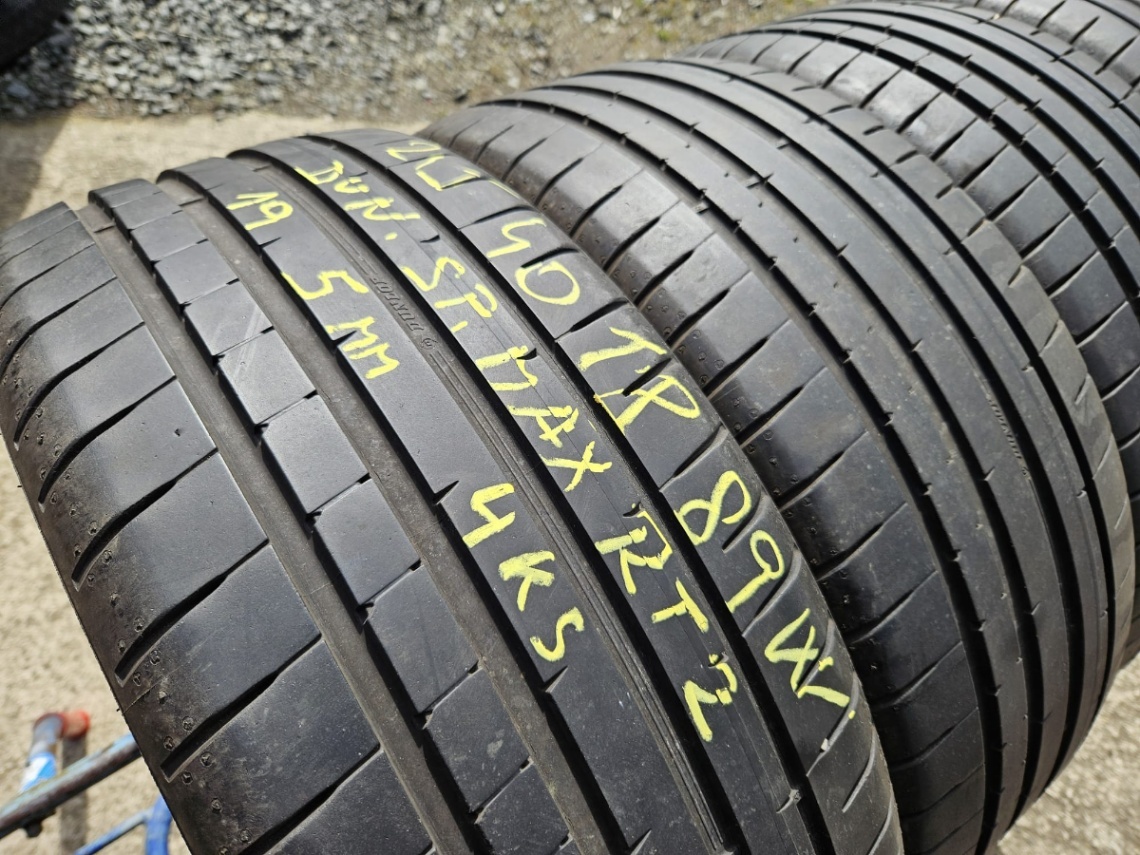 215/40R18 - 7