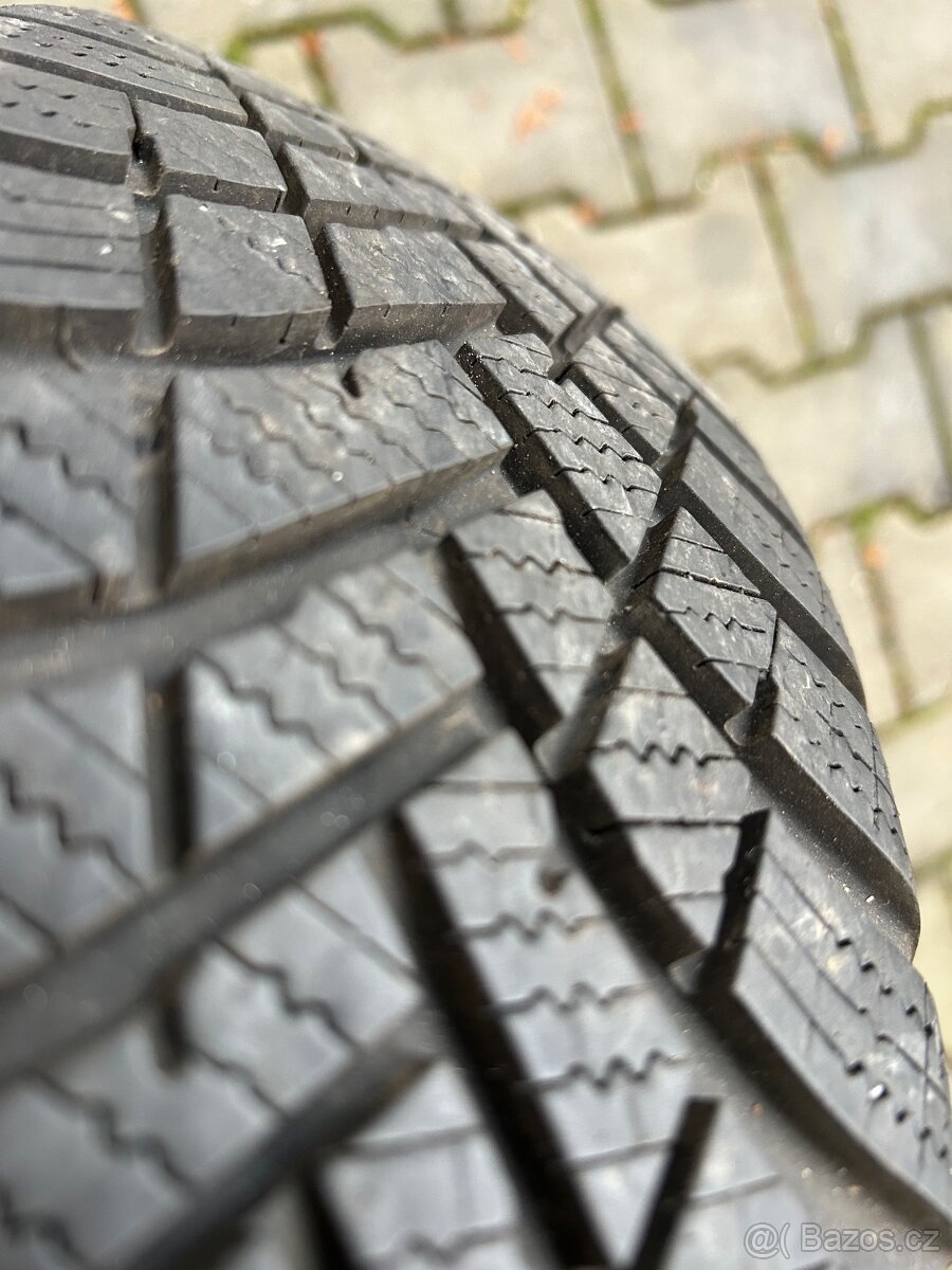 Dacia, Renault 15" - 7