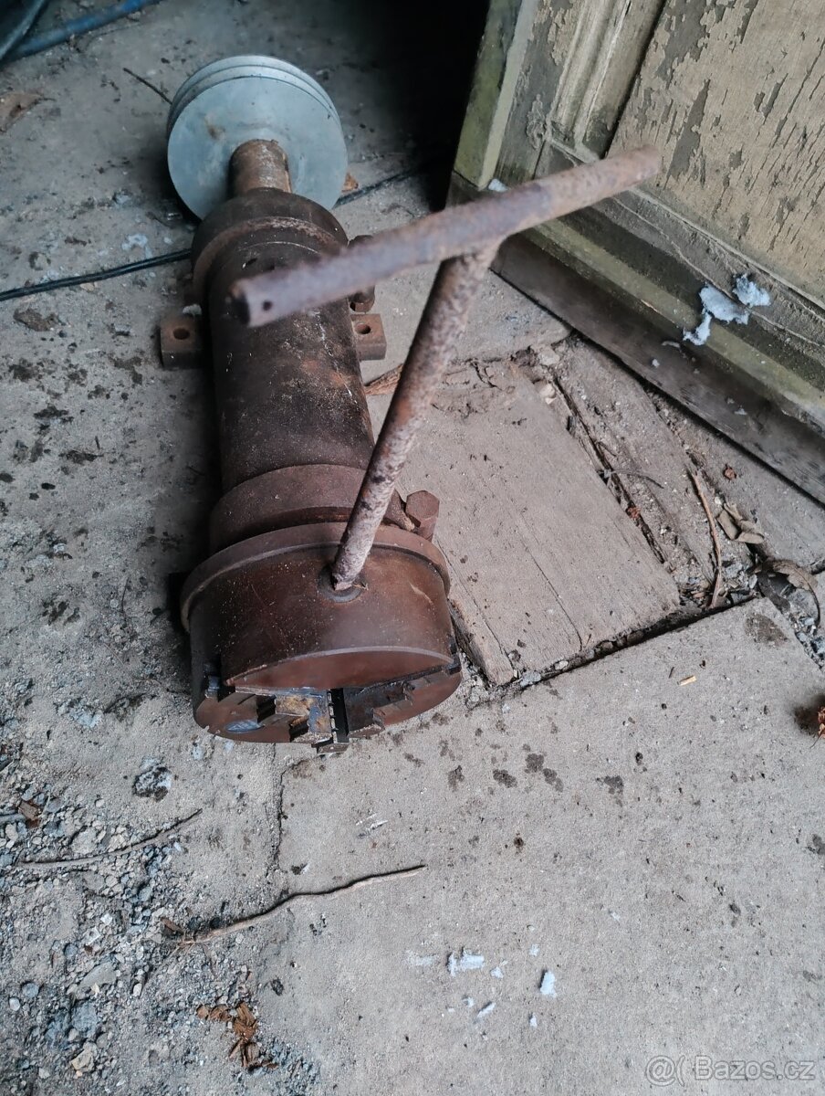 Soustruh vřeteno - 7