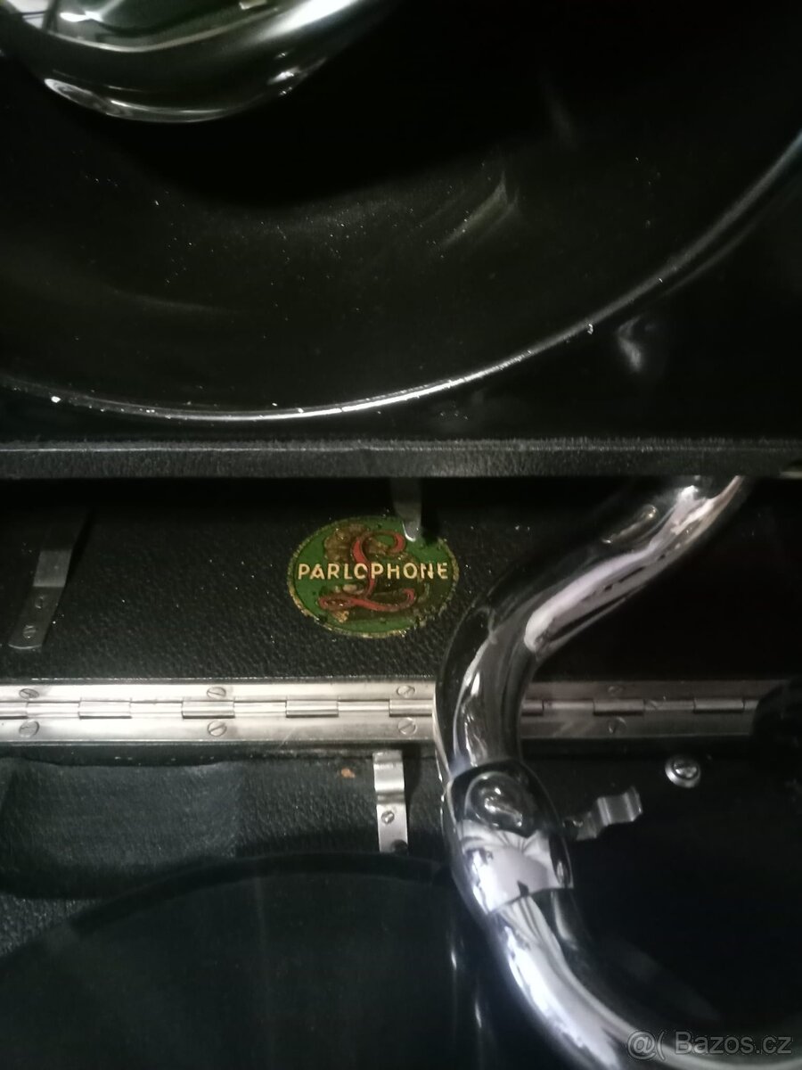 Kufříkový gramofon "Parlophone" - 7