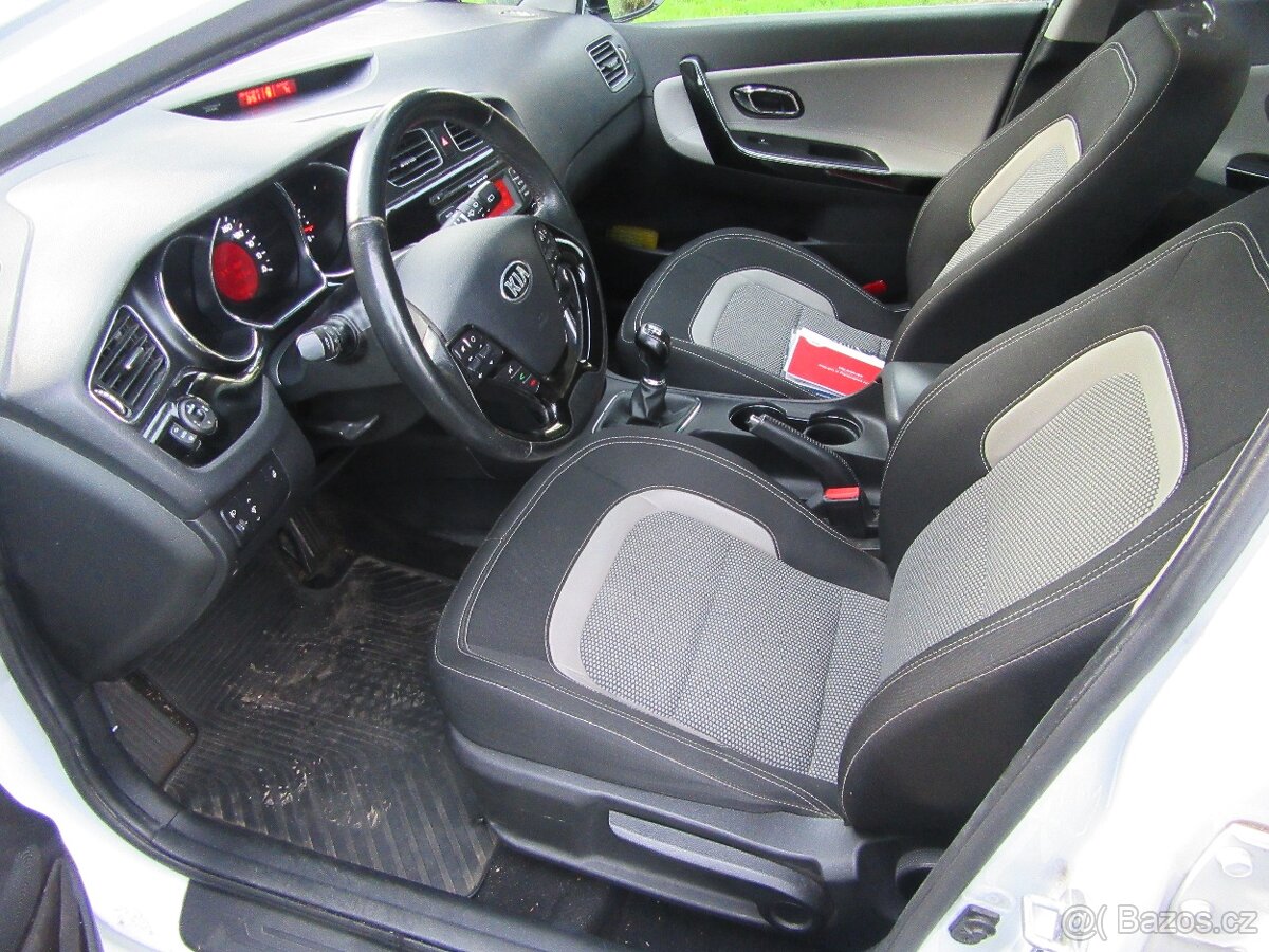 KIA CEED 1.6 crdi 94kw r.2014 nové v čr.naj.119 000km - 7