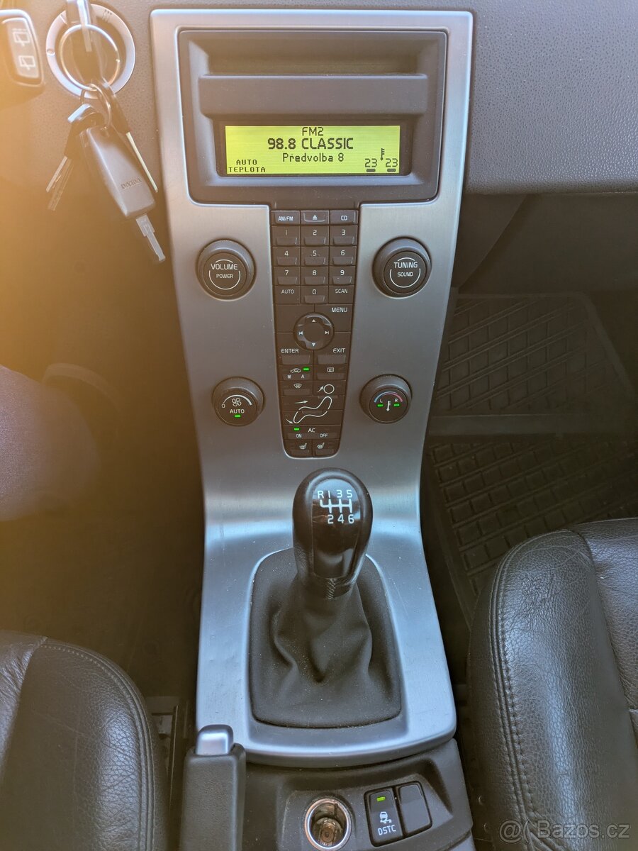 Volvo V50 kombi levně, pojízdné, STK + dál. zn. - 7