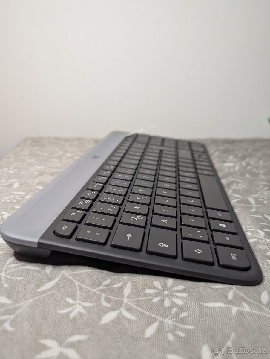 Set Klávesnice a myš Logitech Slim Wireless Combo MK470 - 7