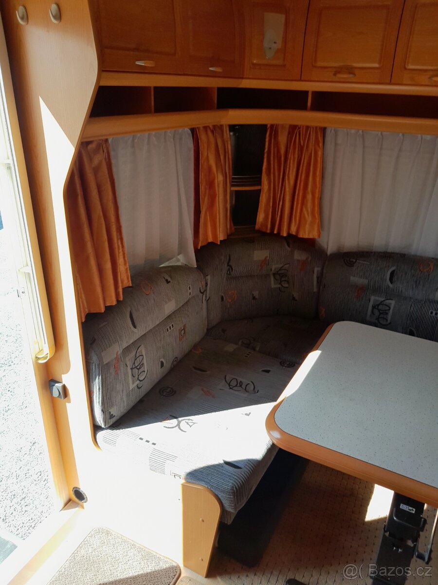 Prodám karavan Hobby 560 Excellent Easy s movery - 7