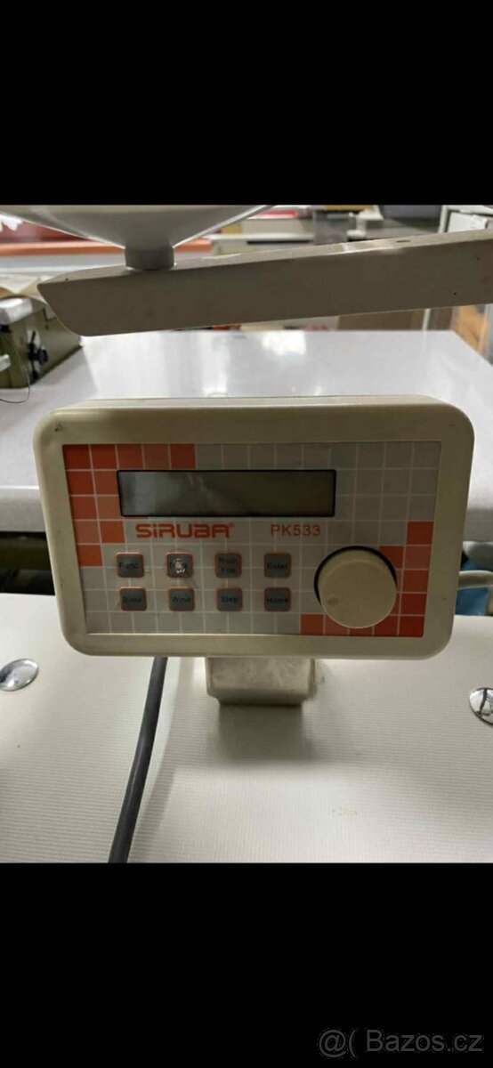 Ryglovaci šicí stroj - 7