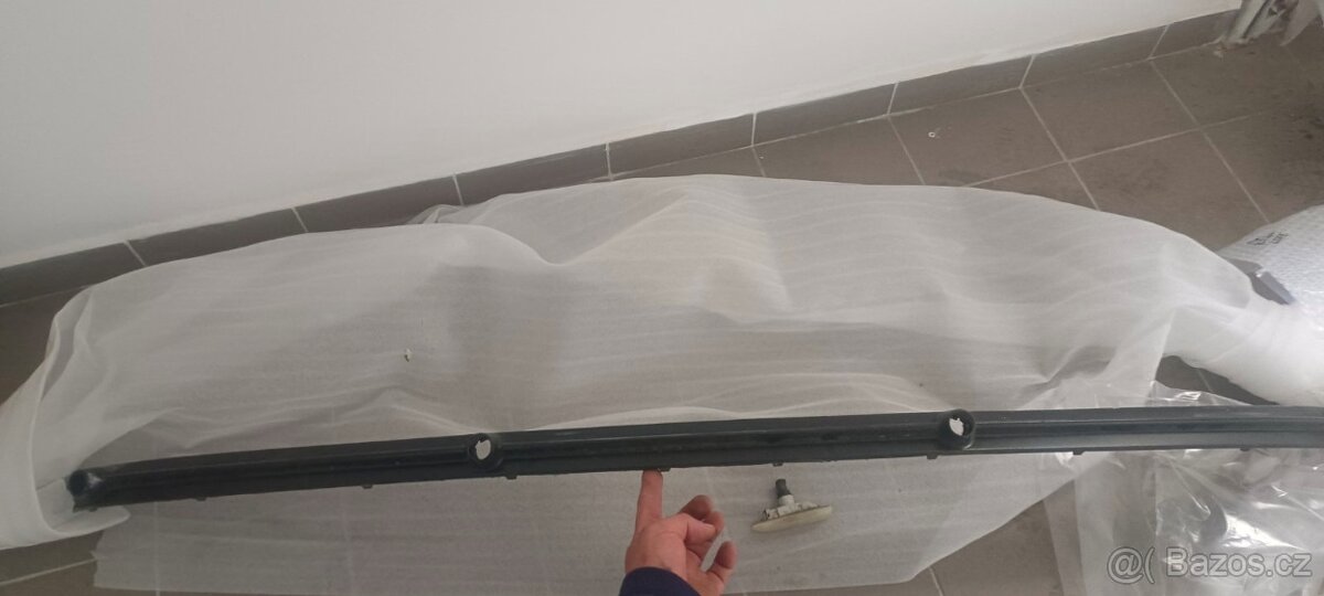 BMW E46 coupe díly BLATNÍKY, nárazník, dveře, lišty - 7