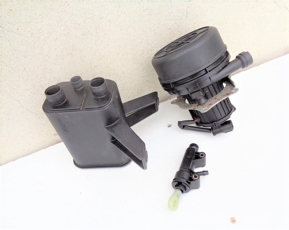 BMW Z4 E85 a E86 3.0i různé originál náhradní díly - 7