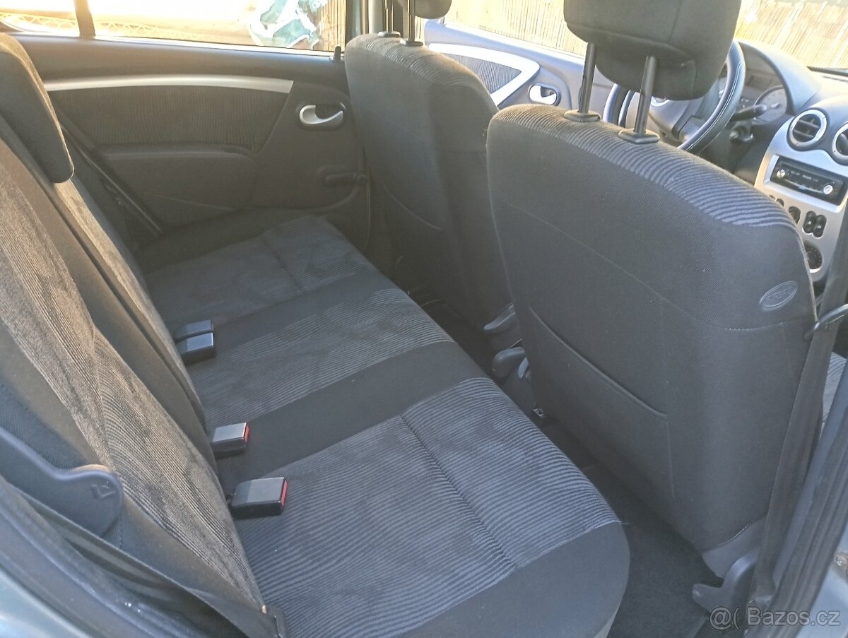 Dacia Sandero 1,2 16V - 7