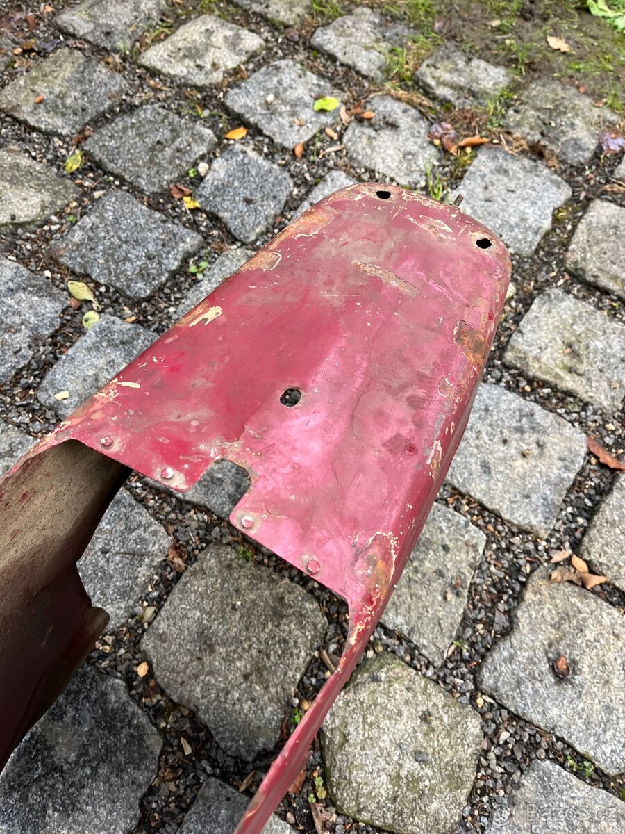 Podsedlový plech Jawa pionýr 555 - 7