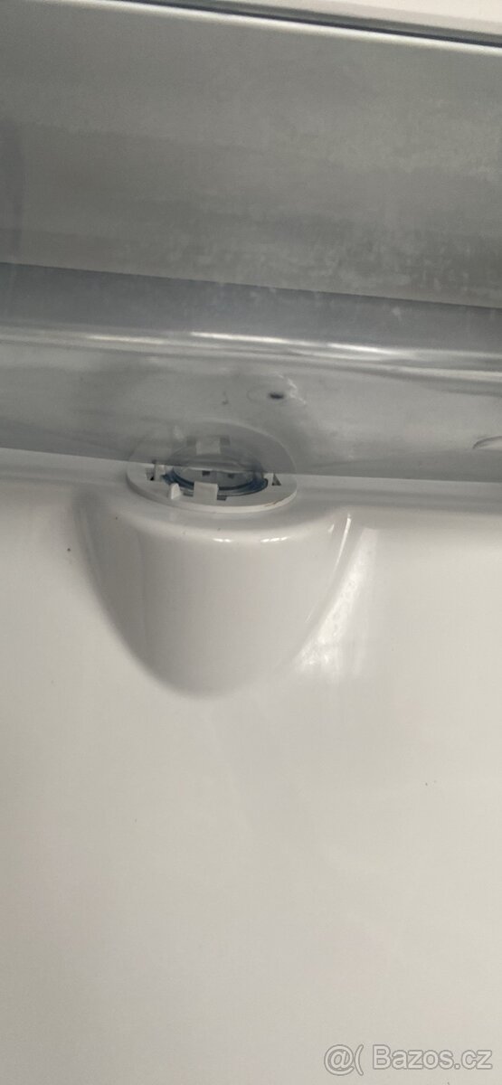 Americká lednice Hisence - 7