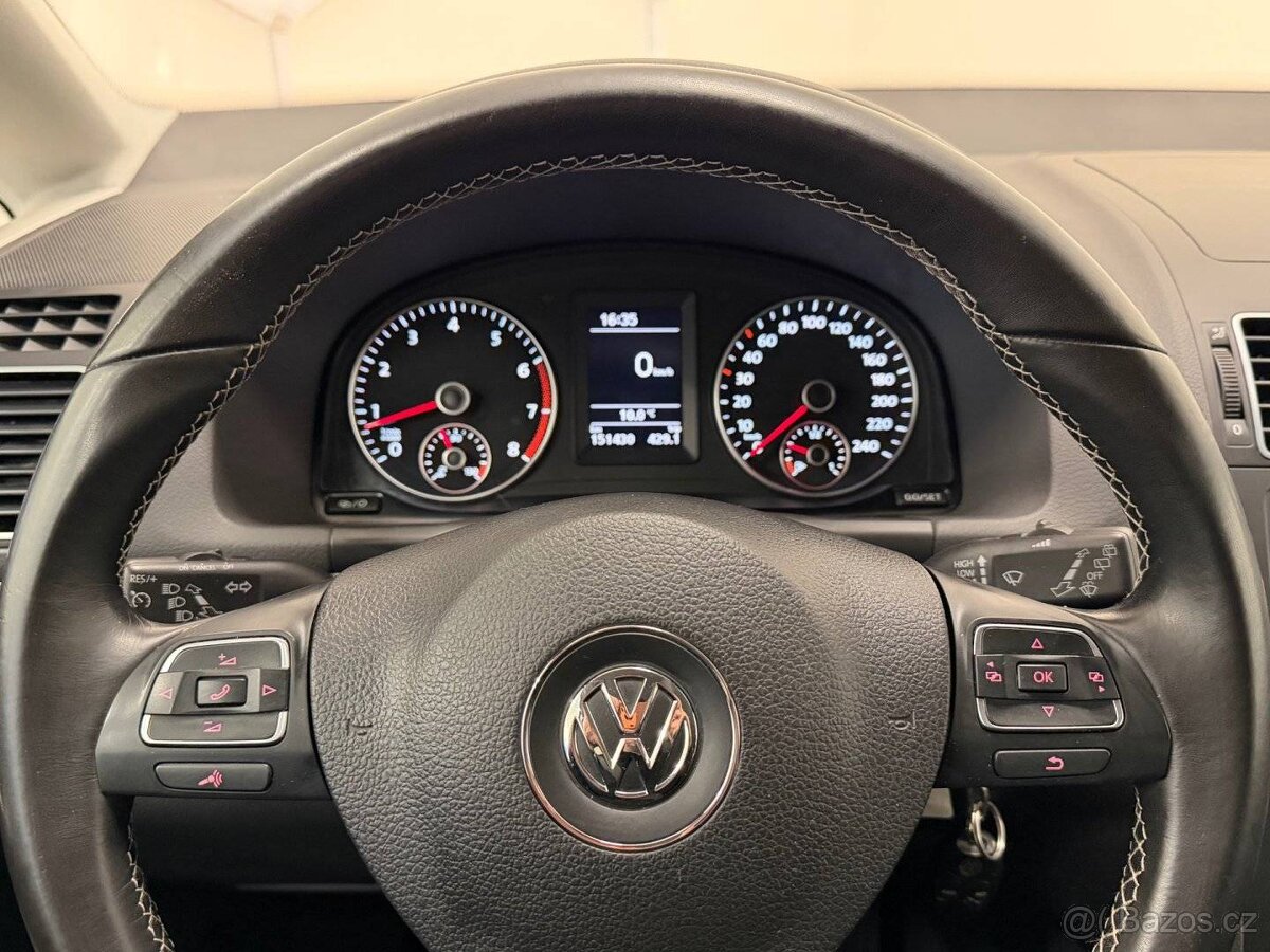 Volkswagen Touran, 1.4 TSI CUP/WEBASTO/7.MÍST - 7