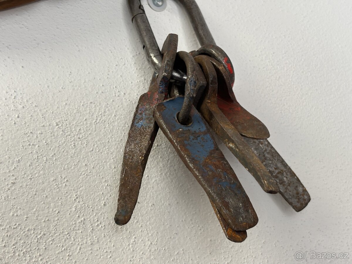 Horolezecky set sneznice, macky, cepin, skoby - 7