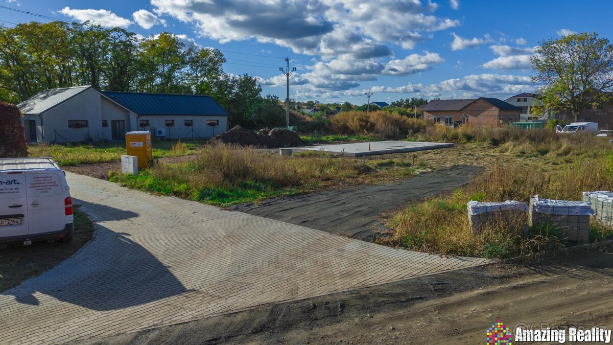 Prodej krásného stavebního pozemku v obci Nová Ves I u Kolín - 7