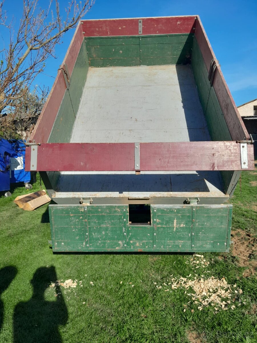 Jednonapravová brzděna kára za traktor - 7