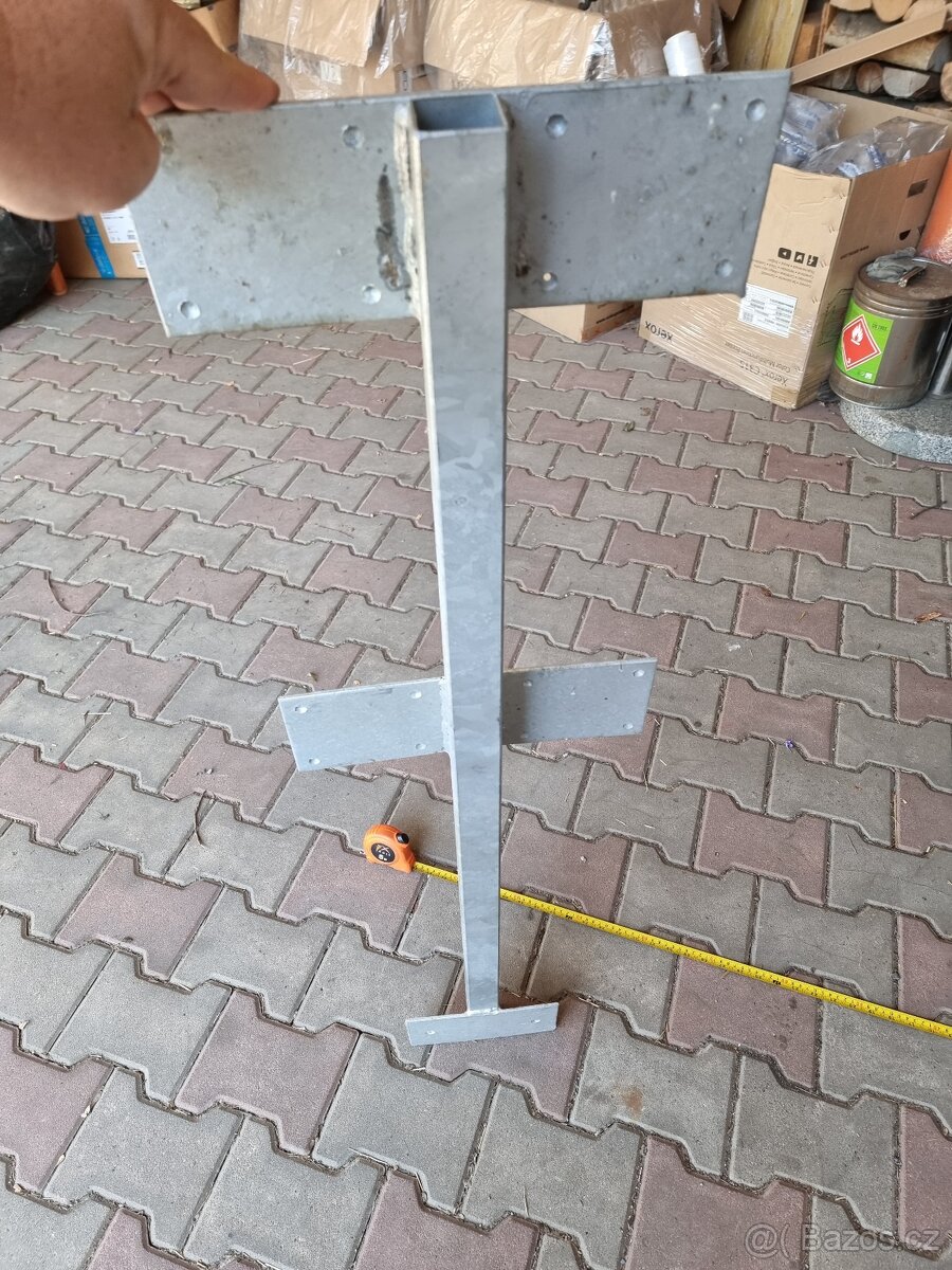 Stojka zabradlí - 7