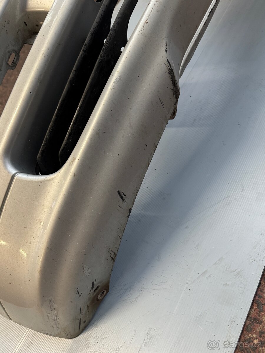 Přední nárazník BMW E46 titansilber - 7