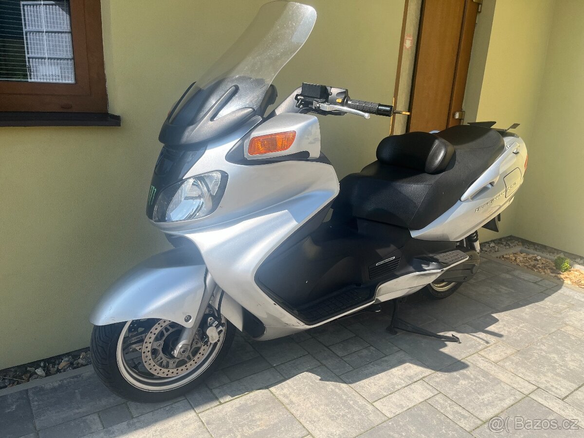 Suzuki 650 Burgman - 7