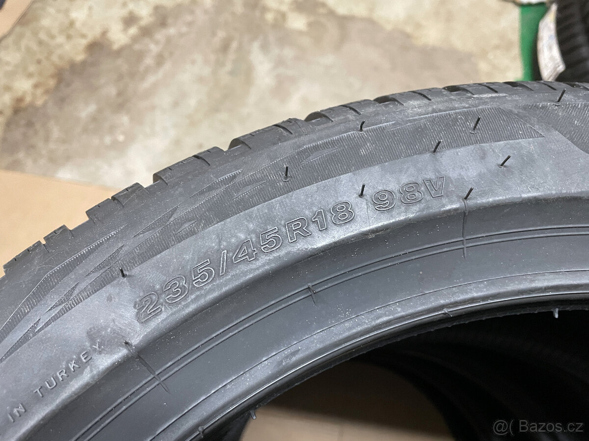 BRIDGESTONE BLIZZAK 6 235/45/18 98V XL FR DOT5024 - 7