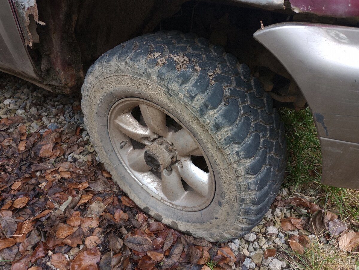 Terrano 2,7 TD automat - 7