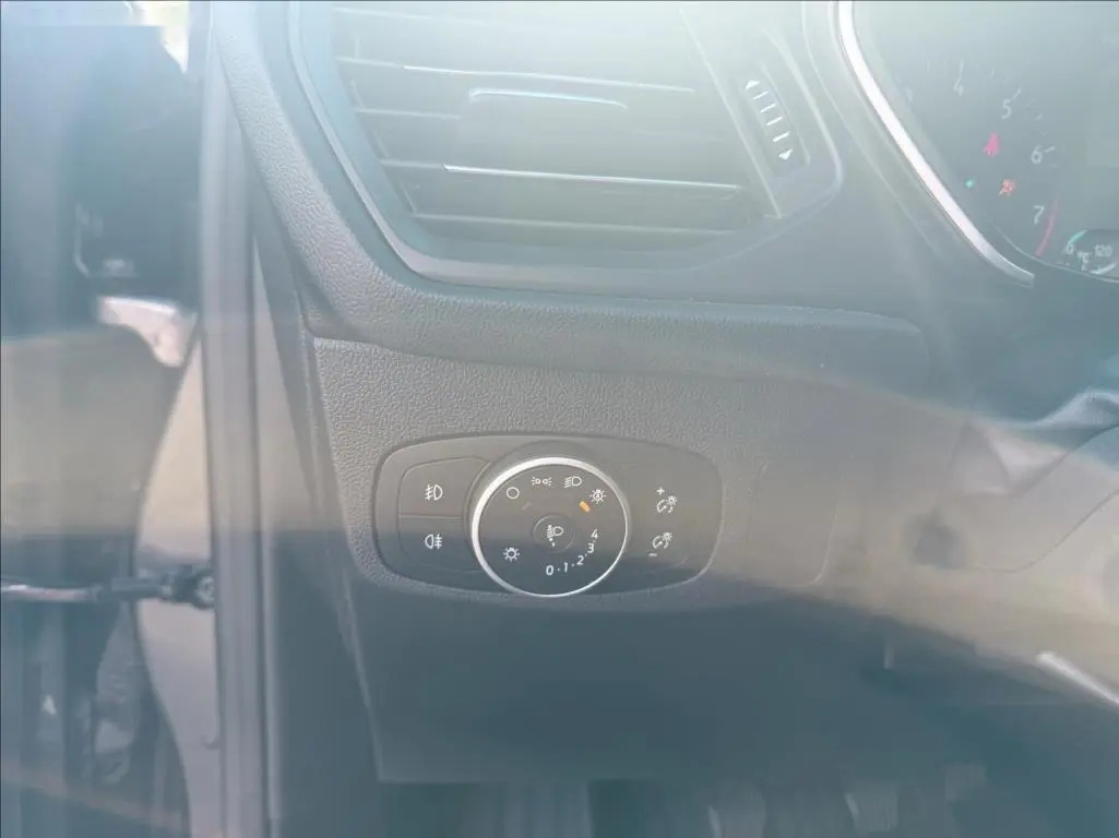 Ford Focus, 1,0 1 majitel ČR - 7