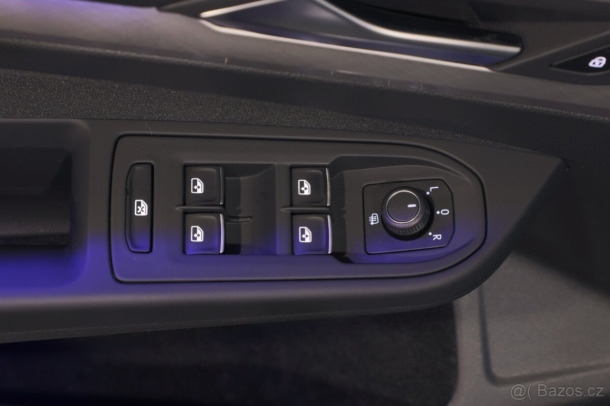 VW Golf 8 1.5 TSI 96kW Full LED 89tkm - záruka Autodraft - 7