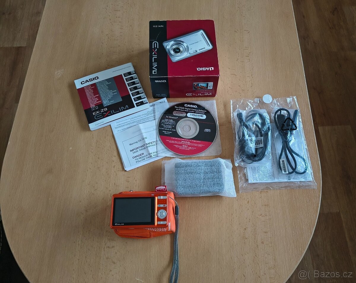Digitální fotoaparát Casio Exilim ZOOM EX-Z9 oranžový - 7