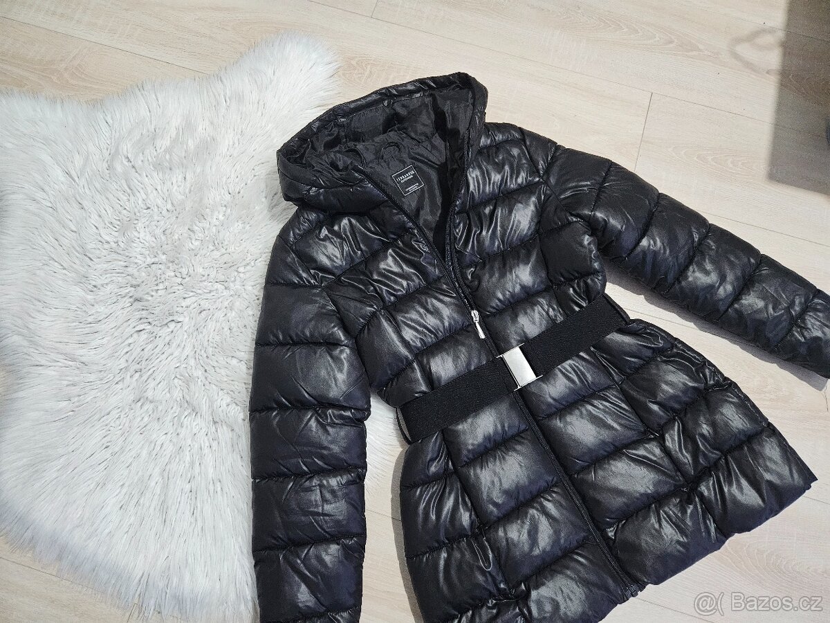 Dlouhá vypasovaná zimní bunda/kabát s páskem černá 14 let - 7