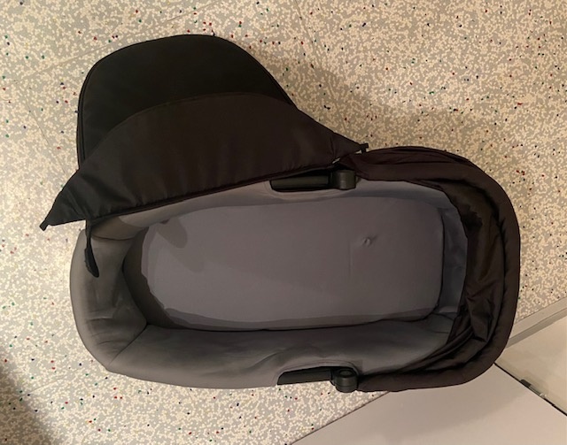 Prodám kočárek Thule Urban Glide 2 Majolic Blue s korbičkou. - 7