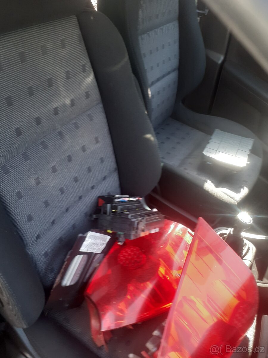 Peugeot 307 sw 1,6hdi 7míst - 7