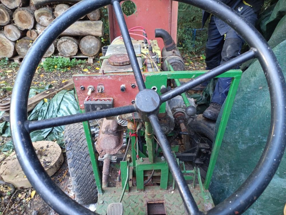 Traktor domácí výroby. - 7