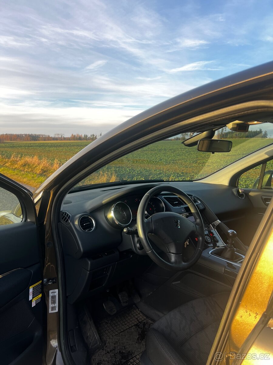 Peugeot 3008 • 1.6 HDi • 82 kW • 2012 - 7