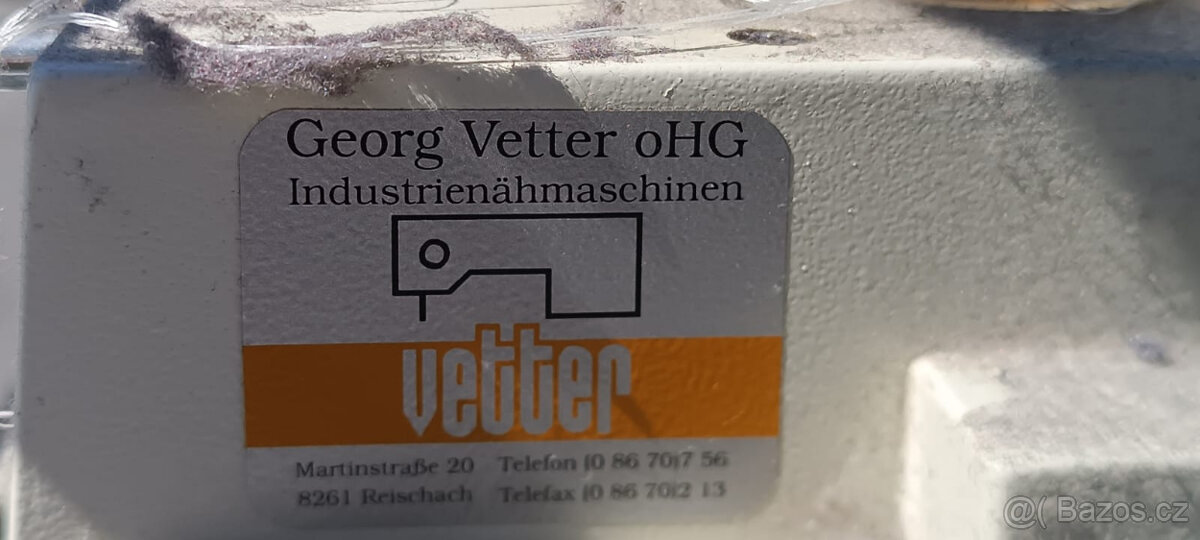 Prodám šicí stroj overclock 4 nitě včetně stolu - 7