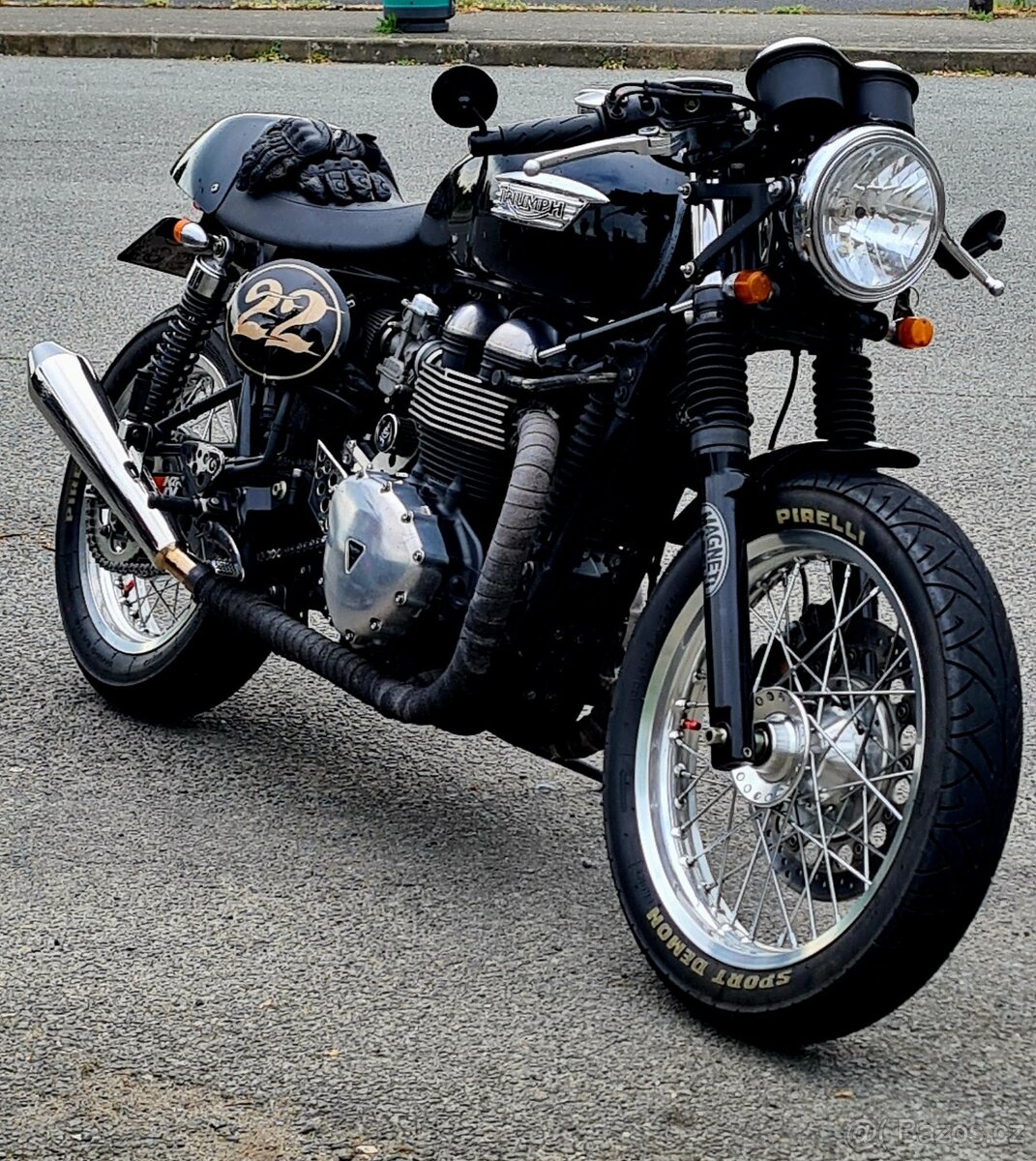 Triumph Thruxton 900 EFI - 7