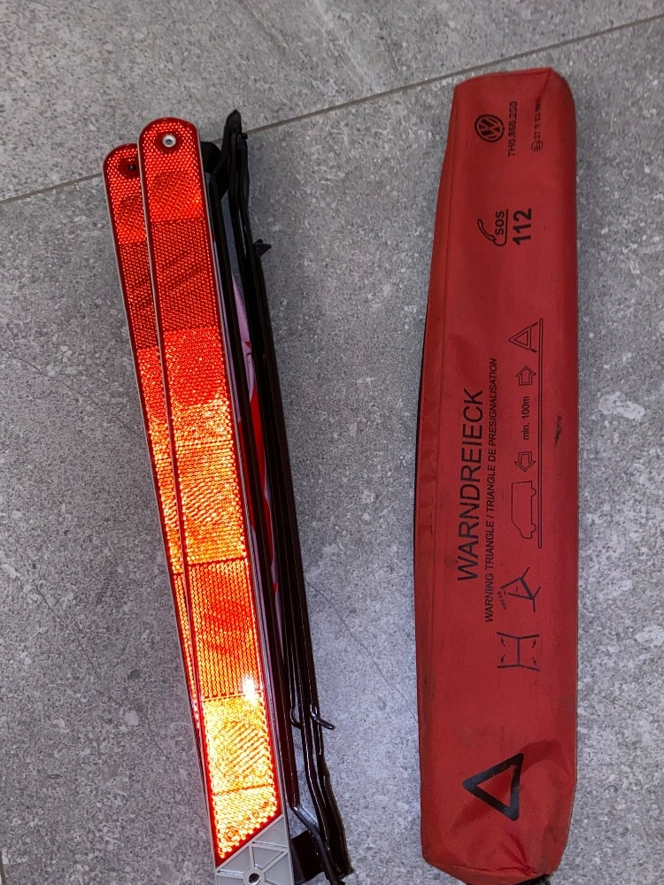 Výstražný trojúhelník pro Volkswagen T5 Multivan - 7